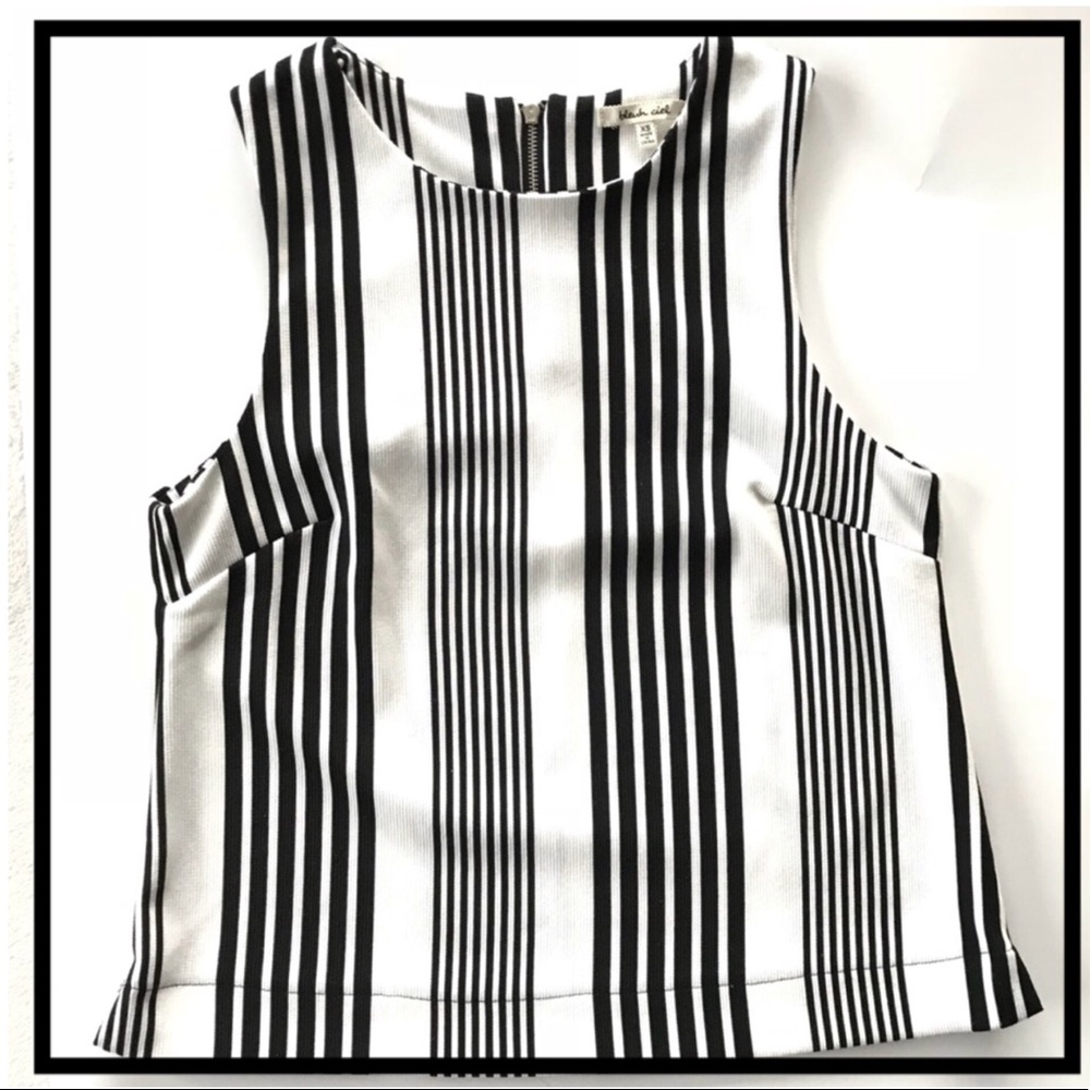 Black and White sleeveless top